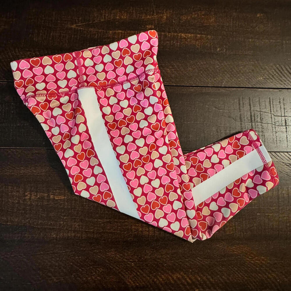 GapFit Hearts Crop Leggings Pink Red White Girls Size S 6 7 Activewear Sporty - Picture 2 of 9